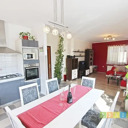 Apartment Apartman Klaudijo *
